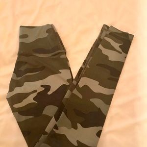 VS PINK green camo set leggings small